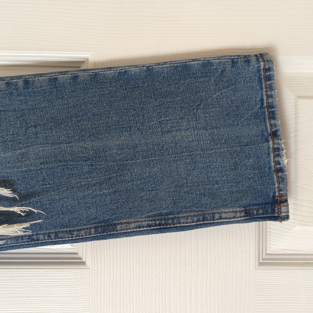 Abercrombie & Fitch Distressed Ankle Straight Ultra High Rise Curve Love Jeans - Picture 15 of 15